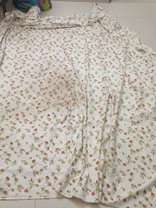 2d bedsheet having spots