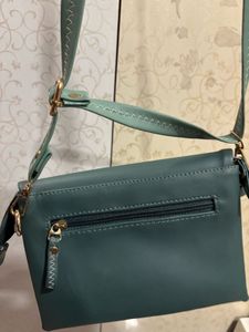Stylish Two-Tone Shoulder Bag