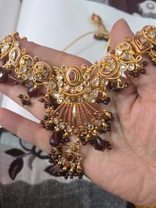 Exquisite Gold Tone Necklace &amp; Earring Set