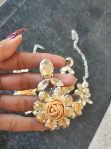 Flower And Stone Set Yellow