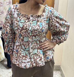 Floral Print Square Neck Top