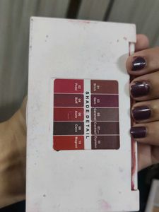 Insight 3D Highlighter &amp; Lip Pout Palette