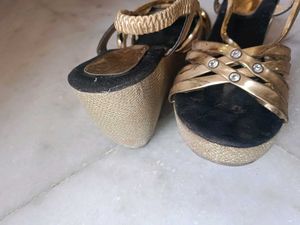 📢 Price Drop ❗Heels New ... Wore Only Once Wedges