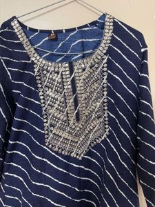 Stylish Indian Kurta Set in size M