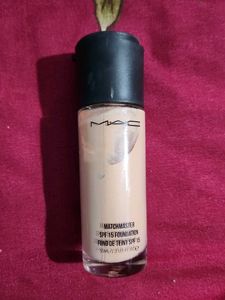 MAC foundation spf15