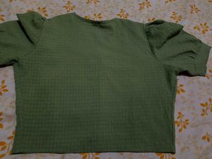 Chic Green Textured Button-Up Blouse