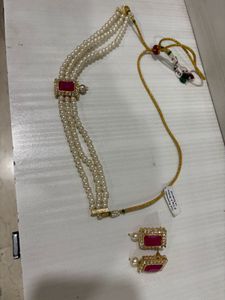 Elegant Pearl Choker with Red Stone