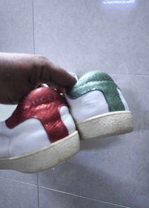 Gucci Ace Bee Sneakers