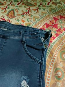 Blue Ripped Jeans with side button