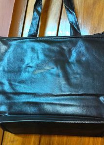 Classic Women Handbags..
