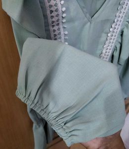 Chic Ruffled V-Neck Top