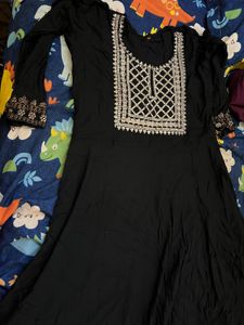 Black Embroidered Kurta