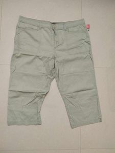 Imported Gloria Vanderbilt Capri