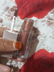 Ronzille Metalic Eyeshadow Shade .05