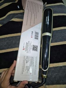 Ikonik Ultimate Shine Hair straightener