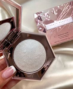 Fenty Beauty Diamond Bomb Highlighter