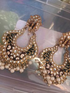Elegant Gold Jhumka Earrings