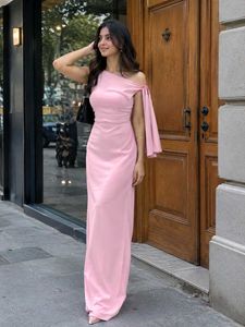 Elegant Pink One-Shoulder Maxi Dress