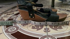 Stylish Flat Sandals with Anklets