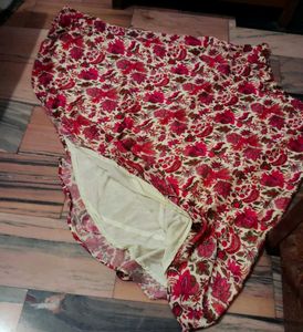 Skirt For Girls Looking So Attractive ,
