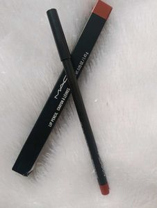 MAC Lip Pencil 💕♥️