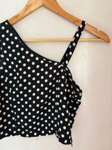 Chic Polka Dot One Shoulder Top