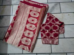 Elegant Red Banarasi Saree ❤️🥹