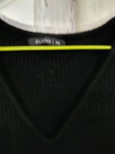 (SELL TILL THURSDAY) Rucched Black Top For Winters