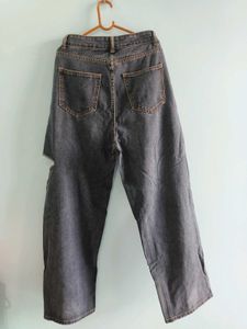 Distressed Wide Leg Jeans