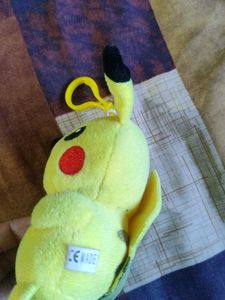 Pokemon bagcharm Pikachu