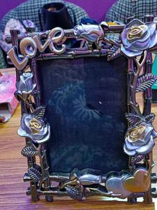Love &amp; Roses Frame