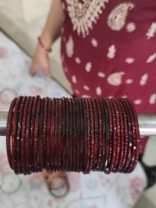 maroon glass bangles