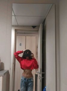 Red Cropped sweatshirt
