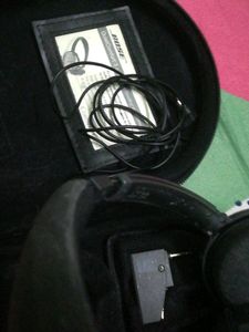 "Bose"Wired Headset With Protective Case