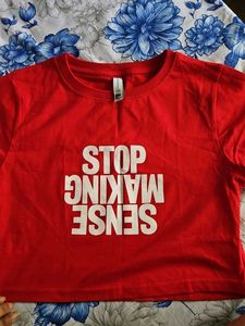 Red Cropped T-Shirt "Stop Making Sense"