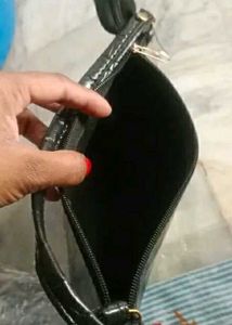 Black Sling Bag Direct Warehouse 👜