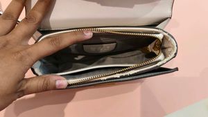 Cream &amp; Gold Chain Crossbody Bag