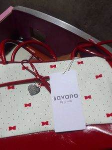 savana Charming Red &amp; White Bow Pattern Handbag