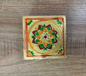 GOLDEN POOJA CHOWKI