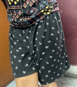 Cute Black Floral Shorts