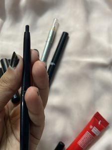 Eyeliner And Pore Minimizer