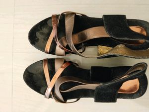 Sandle With Boat Heels