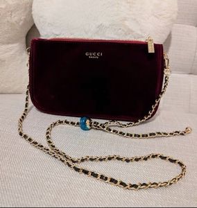 Gucci Beauty Burgundy Velvet Pouch