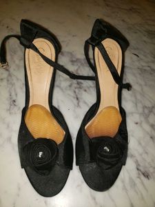 KUNST Red Tasseled Heels