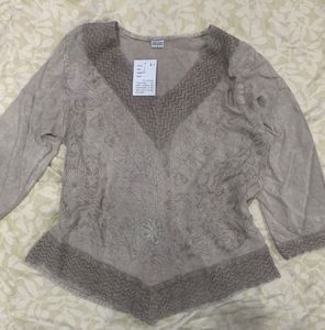 Embroidered V-Neck Tunic Top