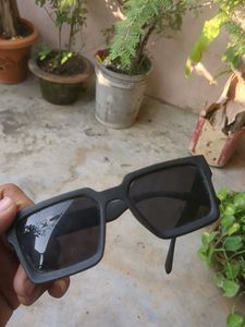 Stylish Black Square Sunglasses