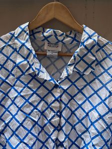 Chic Blue &amp; White Plaid Button-Up Shirt