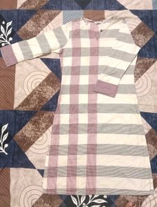 Women’s Cream &amp; Mauve Checked Long Kurti