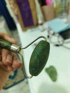 Jade Roller &amp; Gua Sha Set