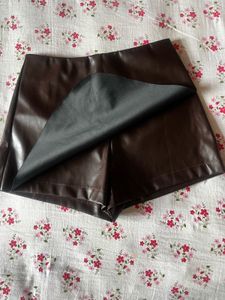 Chic Brown Long Sleeve Crop Top